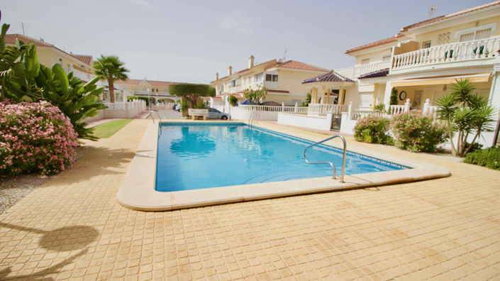 Image No.60-3 Bed Townhouse for sale