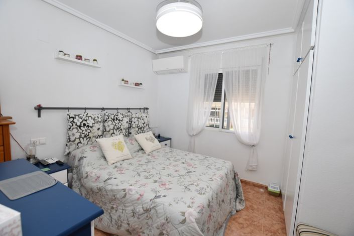 Image No.14-2 Bed Townhouse for sale