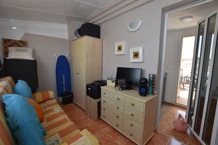 Image No.23-2 Bed Townhouse for sale