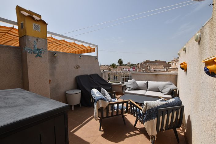 Image No.24-2 Bed Townhouse for sale