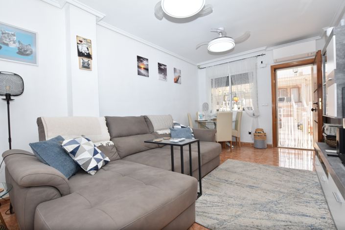 Image No.6-2 Bed Townhouse for sale