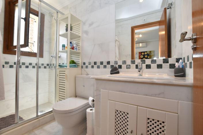 Image No.24-2 Bed Apartment for sale