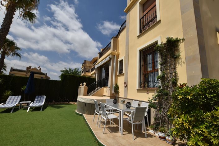Image No.33-2 Bed Apartment for sale