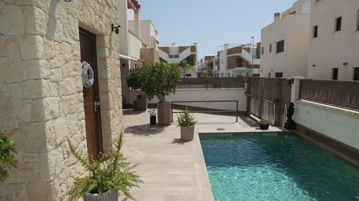 Image No.53-3 Bed Villa for sale