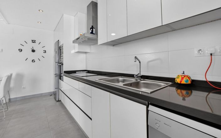 Image No.12-Appartement de 2 chambres à vendre à Punta Prima