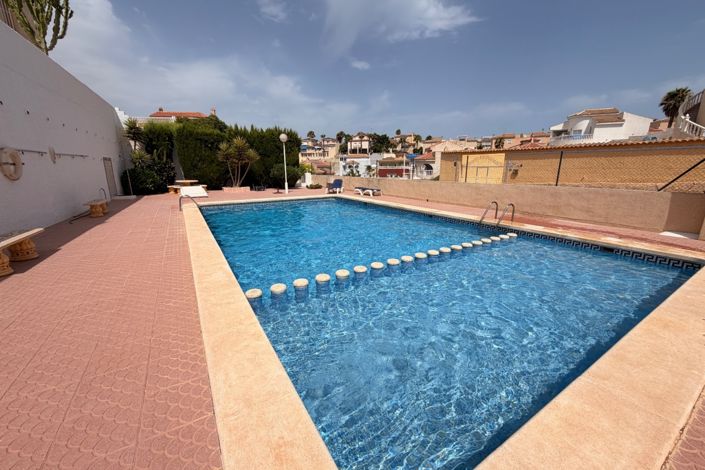 Image No.2-3 Bed Villa for sale