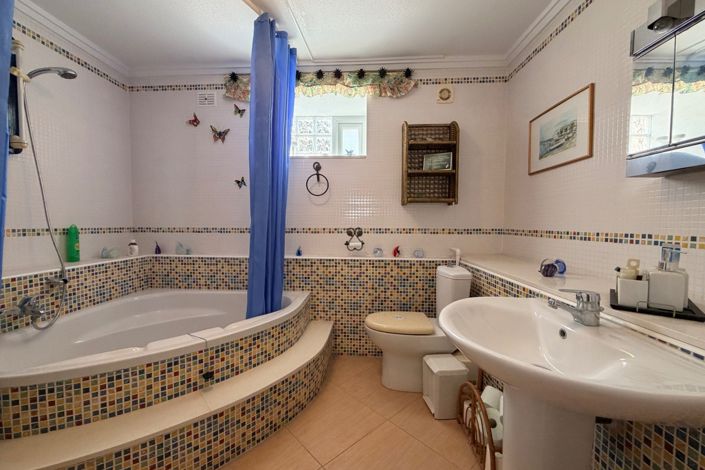 Image No.23-3 Bed Villa for sale