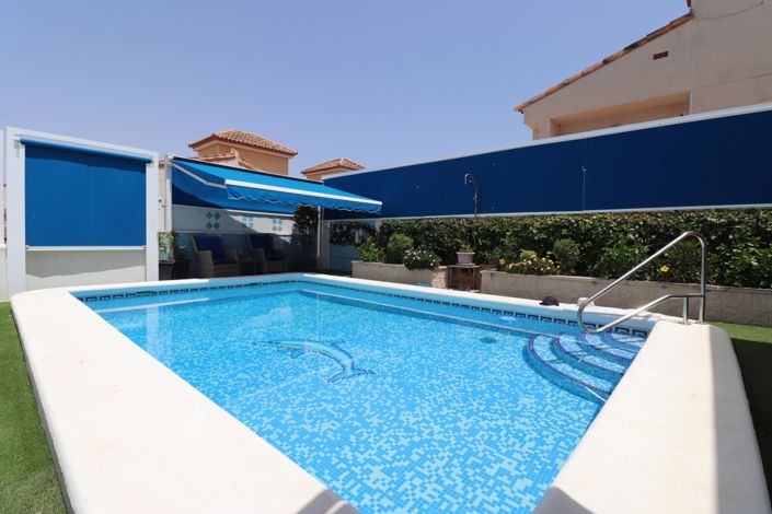 Image No.3-4 Bed Villa for sale