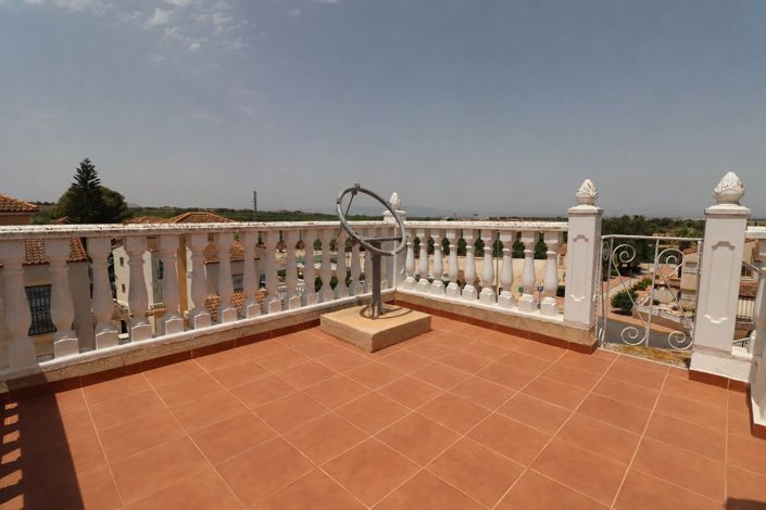 Image No.39-4 Bed Villa for sale