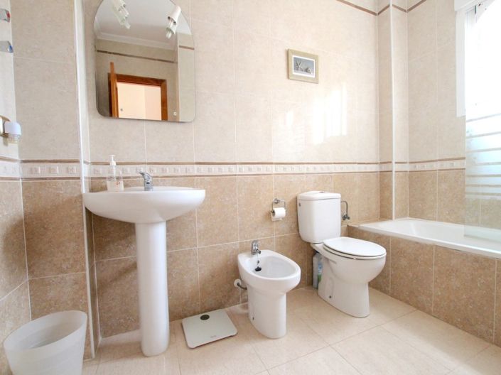 Image No.19-3 Bed Quad for sale