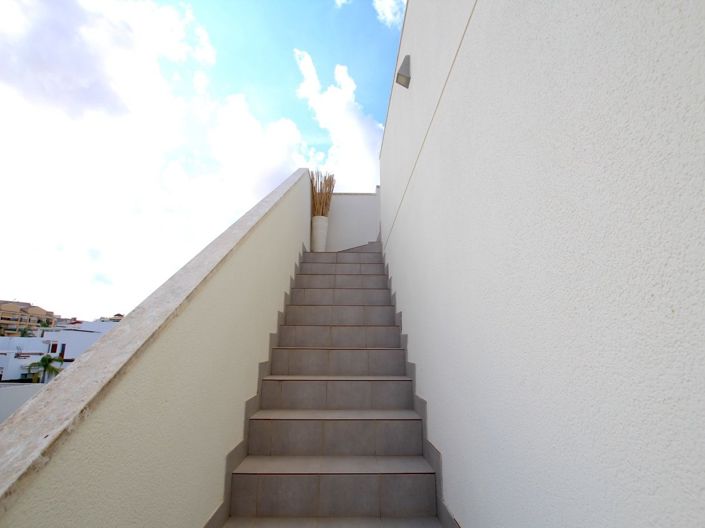 Image No.32-3 Bed Townhouse for sale