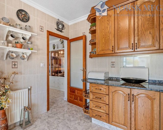 Image No.10-3 Bed Villa for sale
