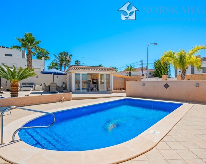 Image No.3-3 Bed Villa for sale