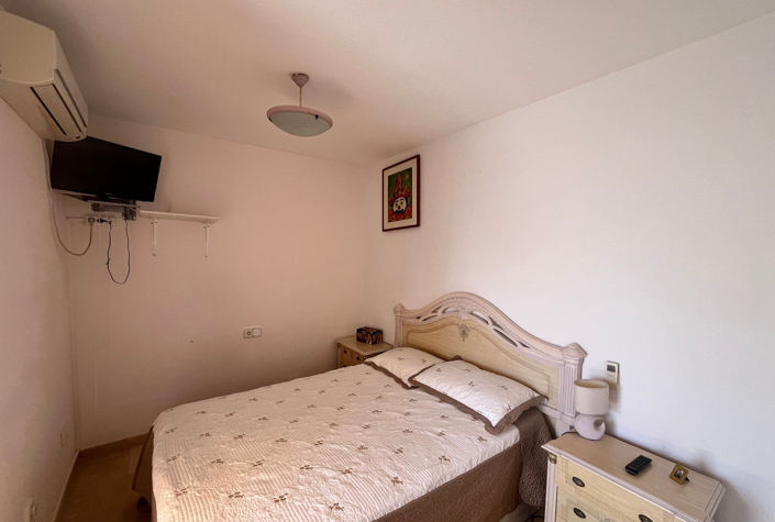 Image No.19-3 Bed Quad for sale