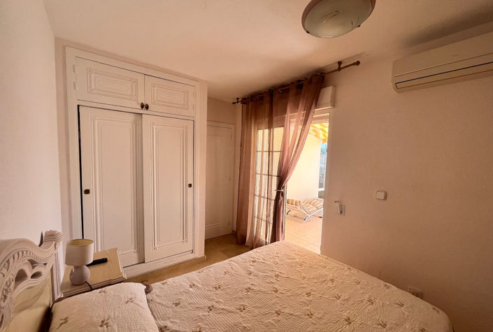 Image No.21-3 Bed Quad for sale