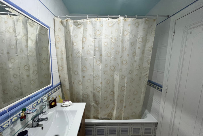 Image No.23-3 Bed Quad for sale