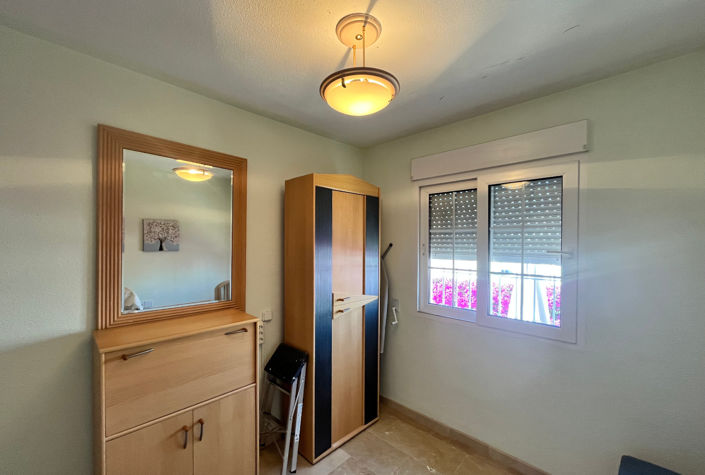 Image No.25-3 Bed Quad for sale