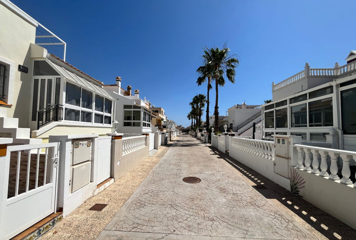 Image No.52-3 Bed Quad for sale