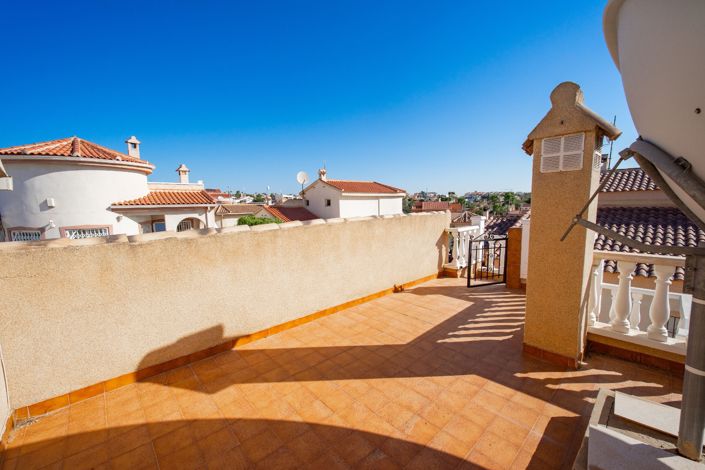 Image No.20-2 Bed Villa for sale