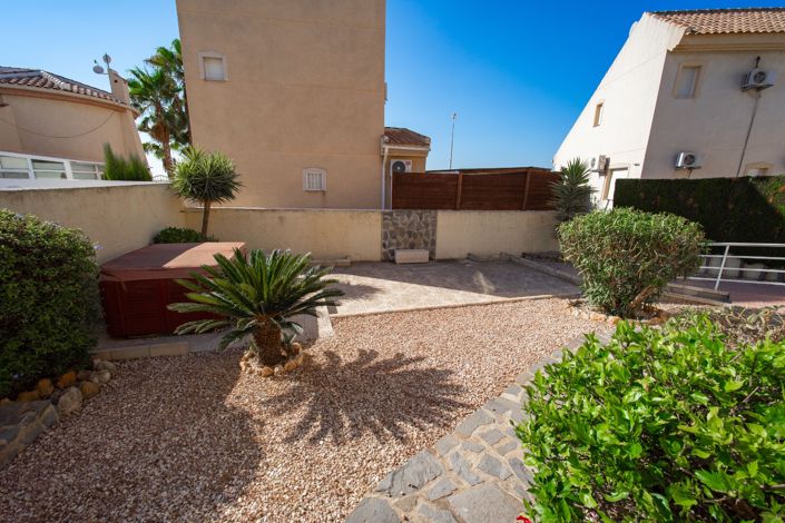 Image No.25-2 Bed Villa for sale