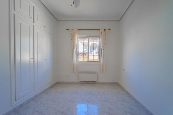 Image No.9-2 Bed Villa for sale