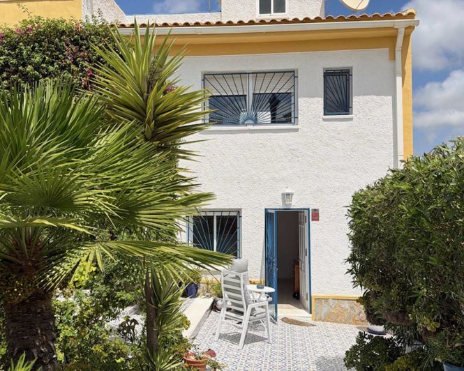 Image No.18-3 Bed Villa for sale
