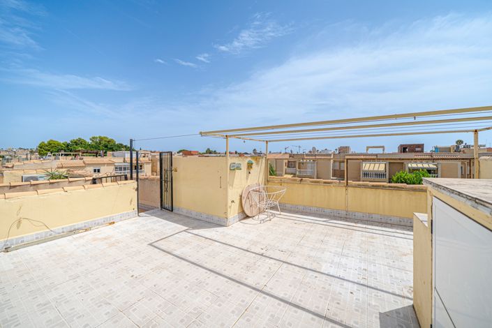 Image No.30-2 Bed Apartment for sale