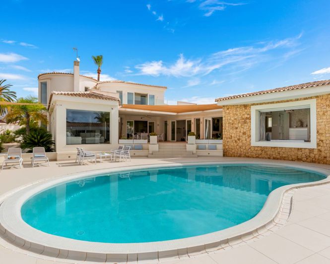 Image No.2-4 Bed Villa for sale