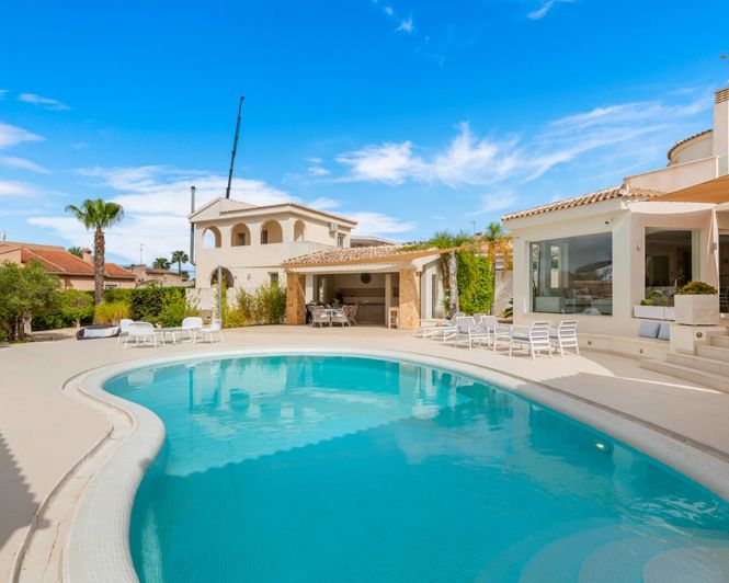 Image No.56-4 Bed Villa for sale
