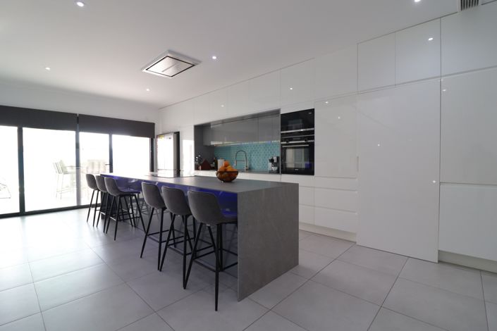 Image No.12-4 Bed Villa for sale