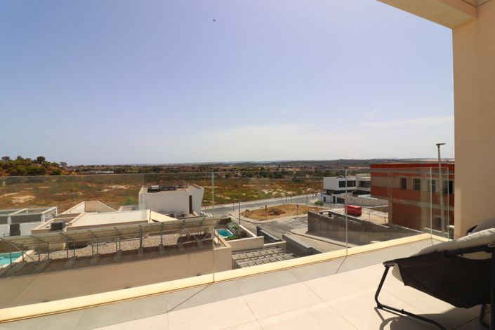 Image No.28-4 Bed Villa for sale
