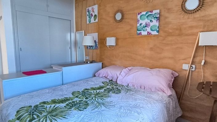 Image No.8-2 Bed Bungalow for sale