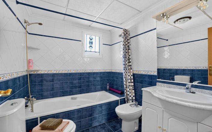 Image No.24-3 Bed Townhouse for sale