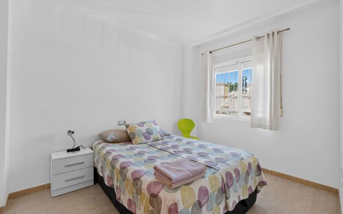 Image No.25-3 Bed Townhouse for sale