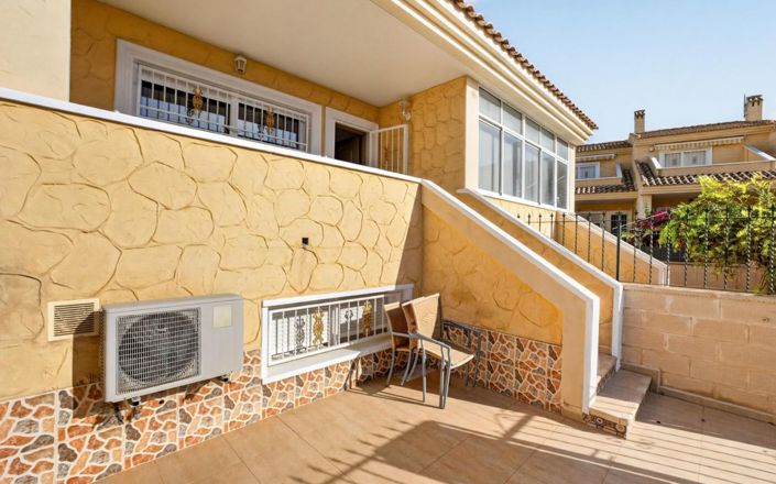 Image No.32-3 Bed Townhouse for sale