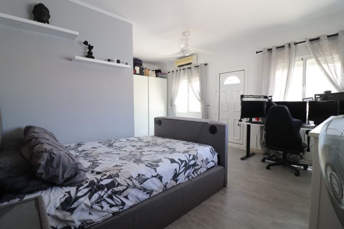 Image No.12-4 Bed Villa for sale