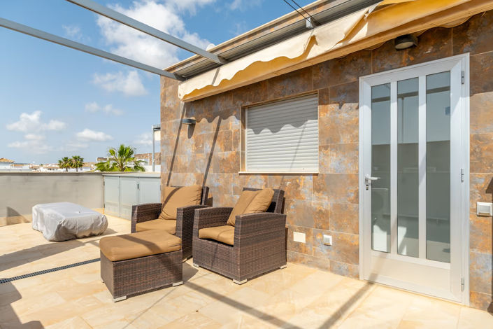 Image No.11-3 Bed Property for sale