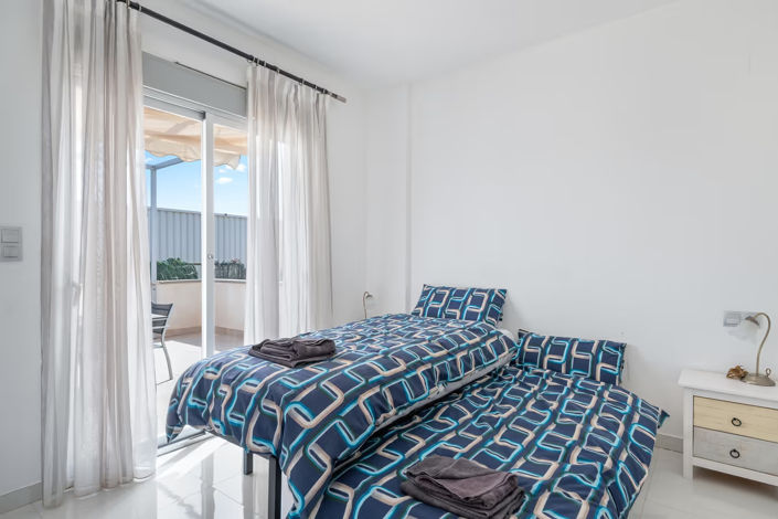 Image No.17-3 Bed Property for sale