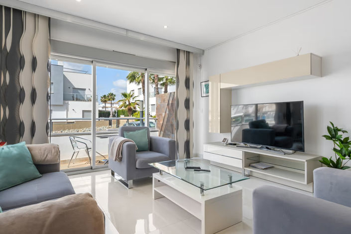 Image No.2-3 Bed Property for sale