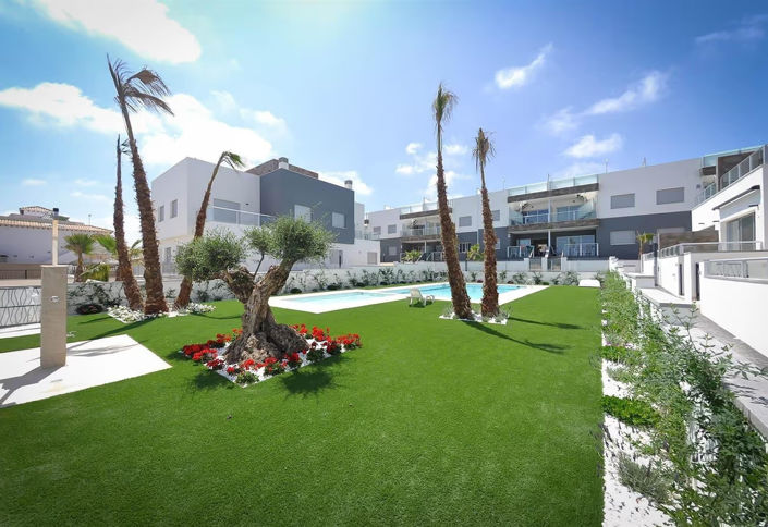 Image No.21-3 Bed Property for sale