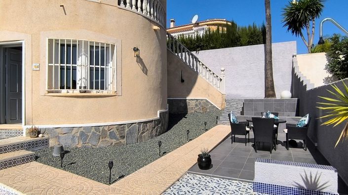 Image No.32-4 Bed Villa for sale