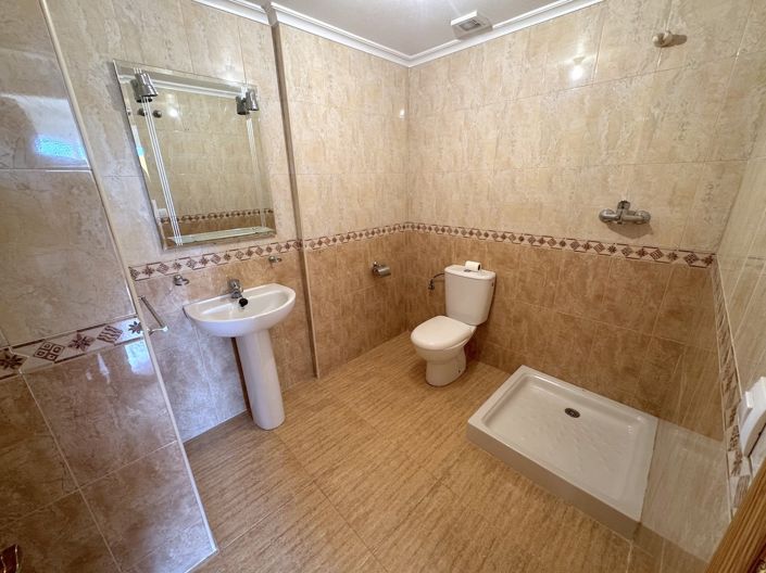 Image No.12-2 Bed Apartment for sale