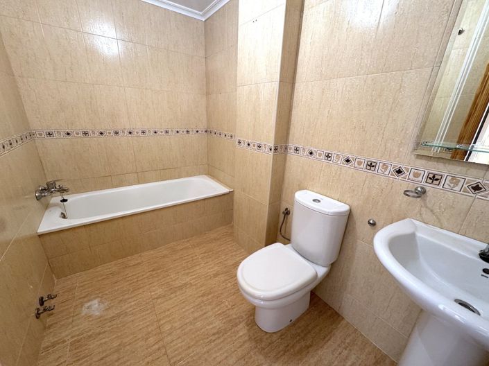 Image No.18-2 Bed Apartment for sale