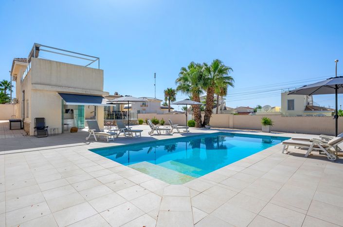 Image No.2-3 Bed Villa for sale