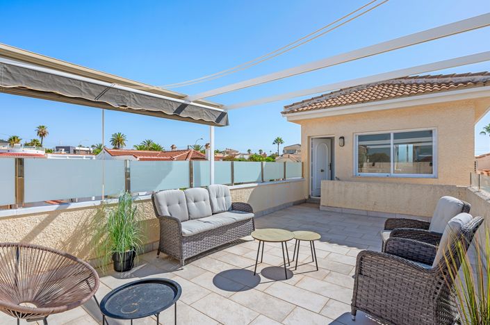 Image No.29-3 Bed Villa for sale