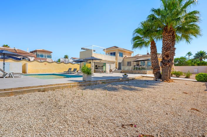 Image No.45-3 Bed Villa for sale