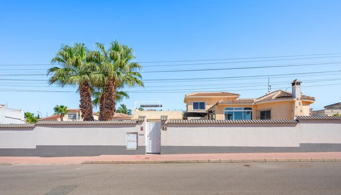 Image No.54-3 Bed Villa for sale