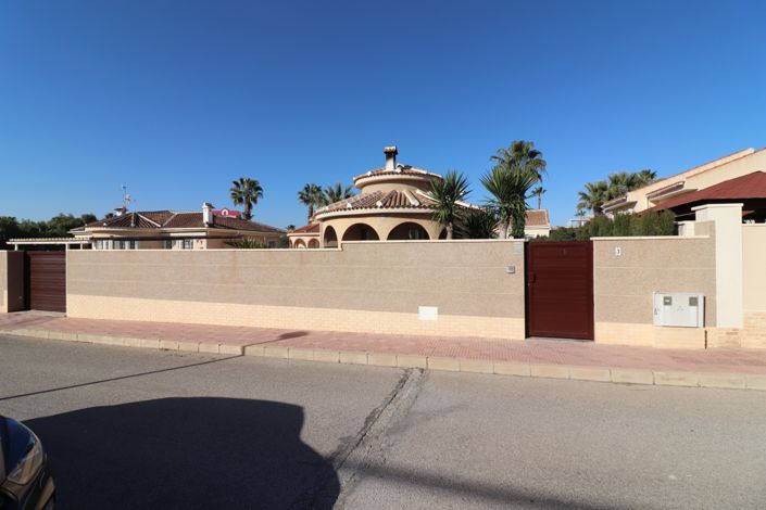 Image No.28-3 Bed Villa for sale