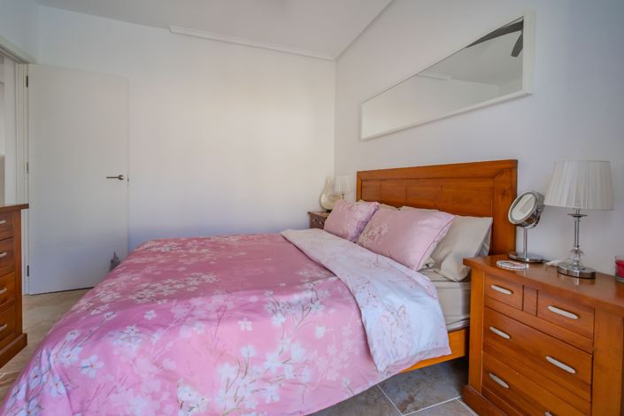 Image No.18-2 Bed Villa for sale
