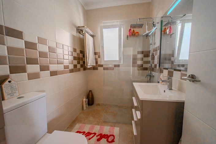 Image No.23-2 Bed Villa for sale